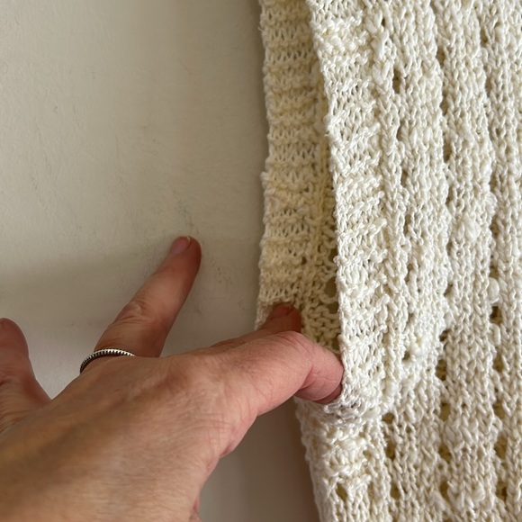 Sweet Vintage Off White Hand Crochet Sweater Vest Size Small - Picture 4 of 13